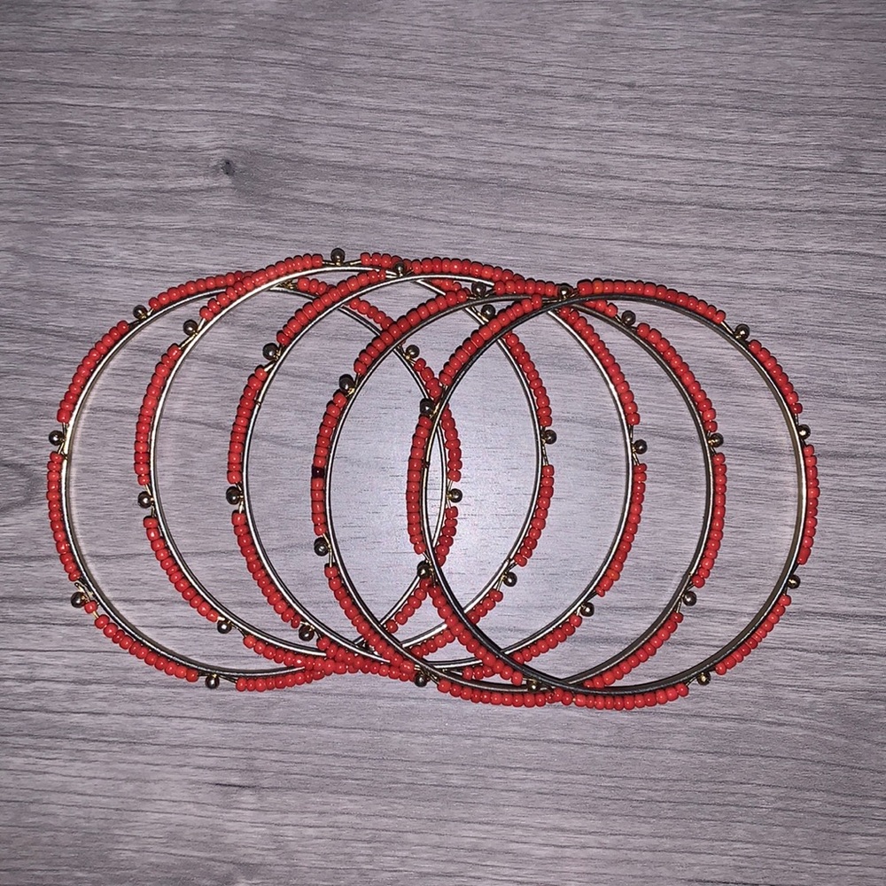 Set of 5: orange/reddish seed bead metal bangle bracelets